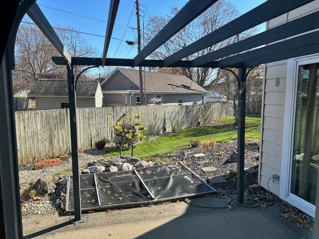 Photo - 525 Wellington Ct