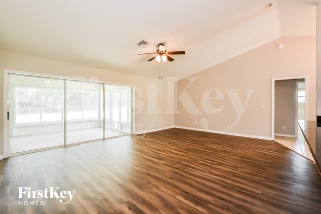 Photo - 207 Shannon Ln