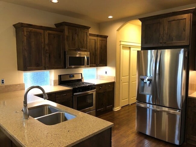 Photo - 20793 NE Sierra Dr