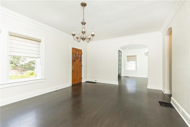 Photo - 1022 Reeder Cir NE