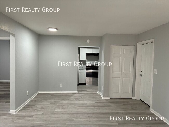 Photo - 305 N Broadway-#8 Unit #8