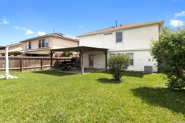 Building Photo - 5815 Clerkenwell Dr