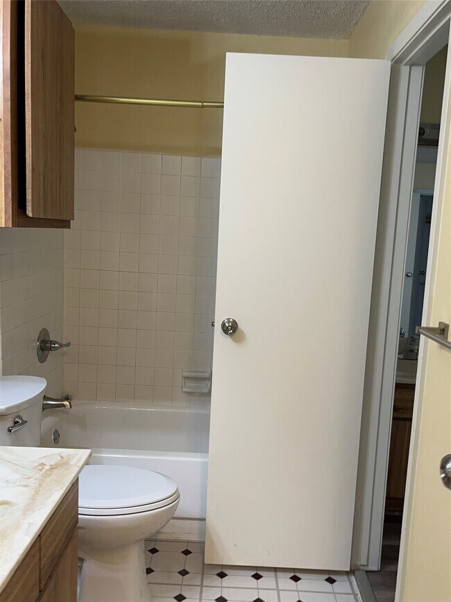 Photo - 3919 Fairmont Pkwy Unit 200