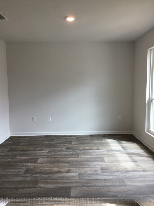 Photo - Beautiful 3/2 Family home in Beulah- Close to Navy Federal Credit Union Main Campus!