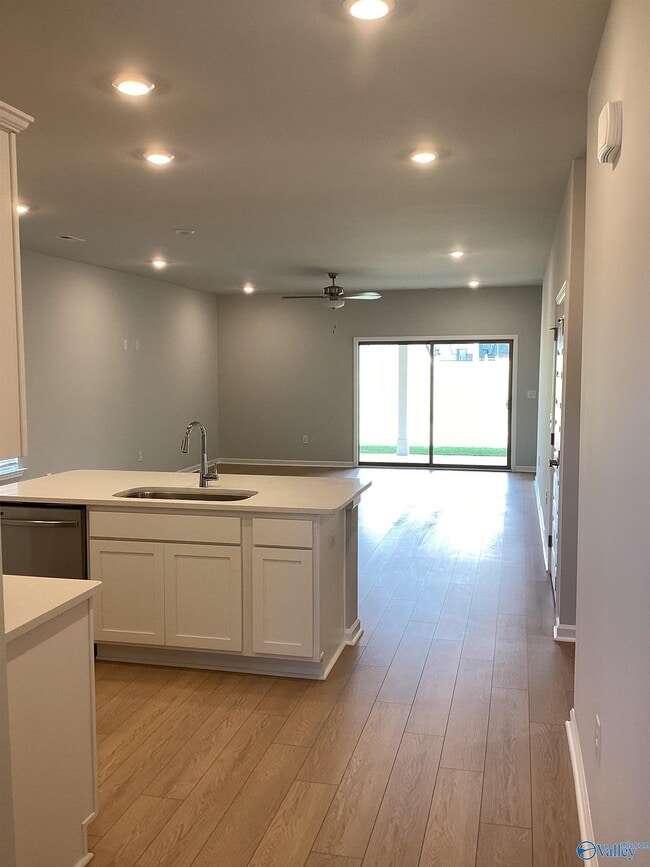 Photo - 28589 Whitehall Ln