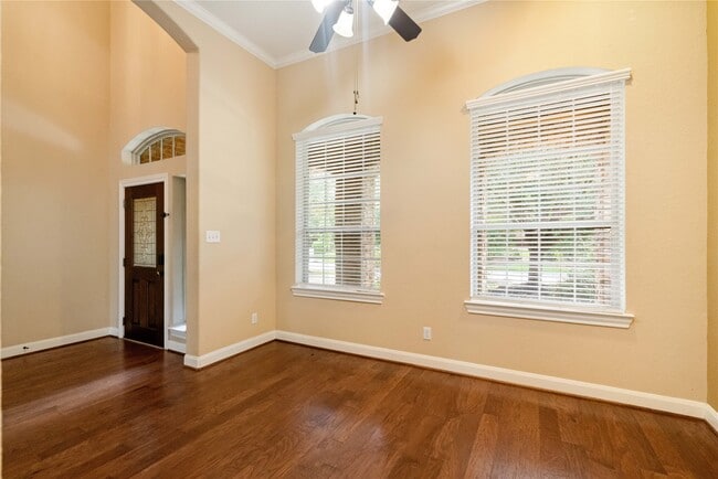 Photo - 214 Pinto Point Dr