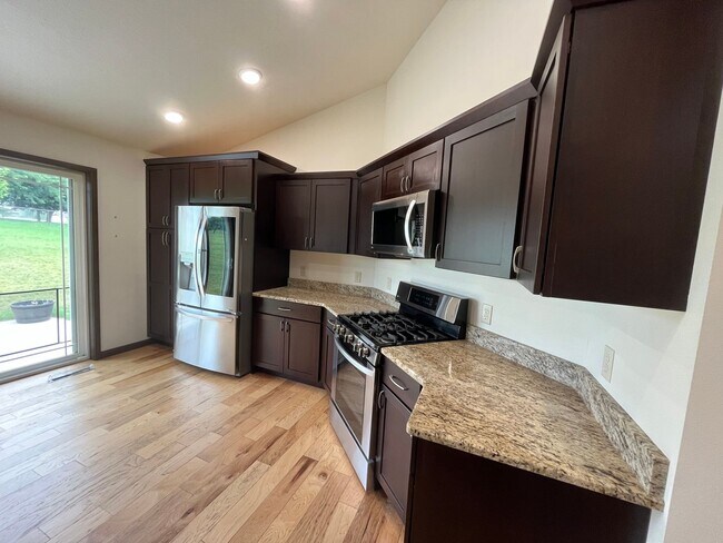 Photo - 5 Bed / 3 Bath Home in Tomah, WI!