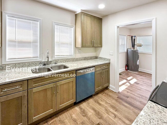 Photo - 831 4th Terrace W