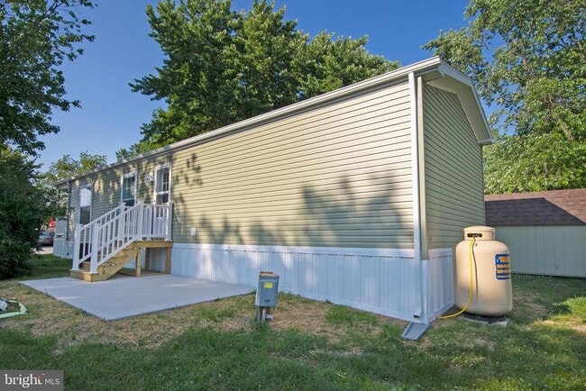 Photo - 123 Carnation Dr