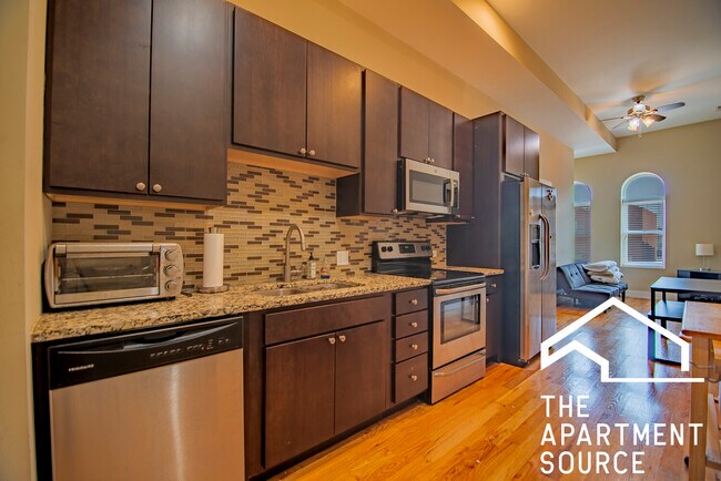 Photo - 3138 S Indiana Ave Unit 206