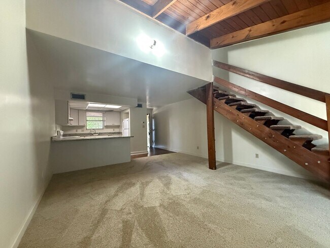 Photo - 2 story townhome off Park Ave!!! Unit 30