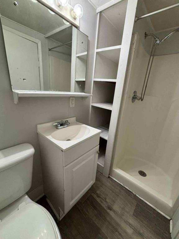 Photo - 115 N Walnut St