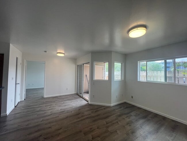 Front door looking in. - 7 Koiula Ln Condo Unit 110