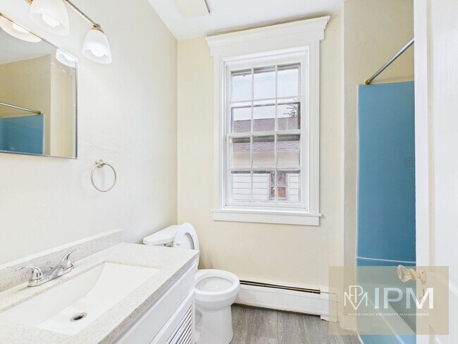 Photo - 44 N Main St Unidad 44 N Main St Apt A