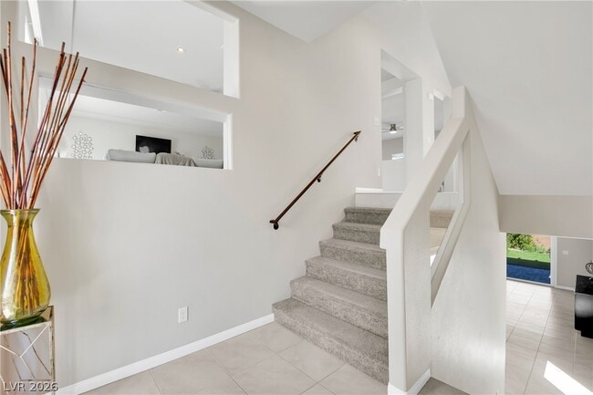 Photo - 9770 Hawk Crest St