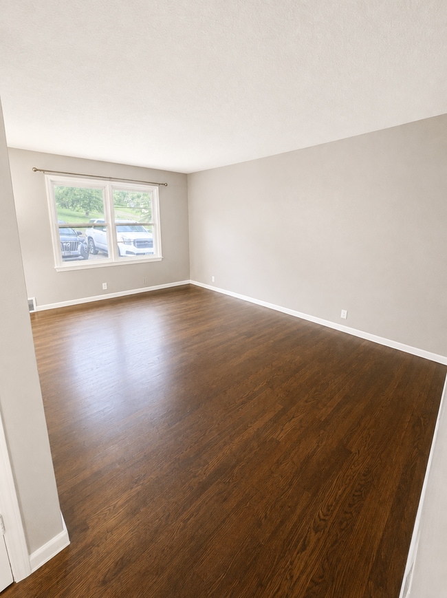 Building Photo - 7702/7704 N 33rd Street Unit 7704