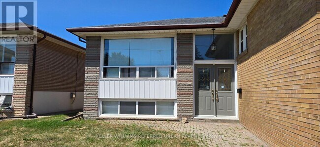 Photo - 166 Kennard Ave