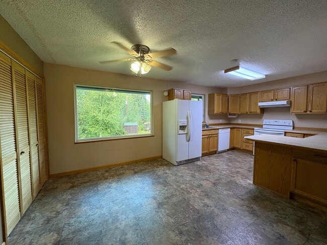 Photo - 715/717 Waves Road Unit 717 #A