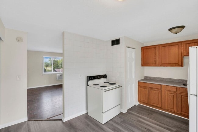 Photo - 861 Kingsford Rd Unit D