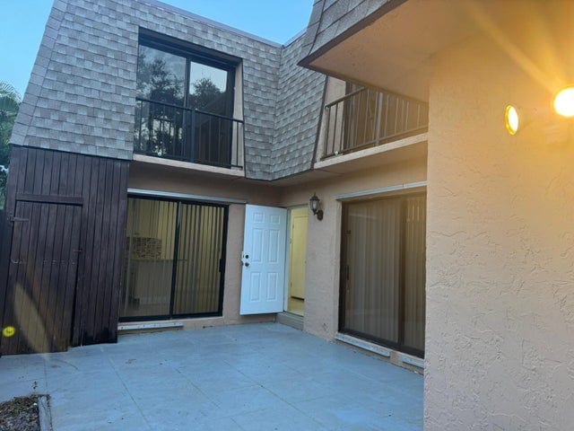 Photo - 4702 Waterview Cir