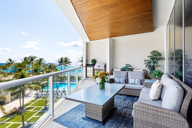 Building Photo - 1000 S Ocean Blvd Unit 308