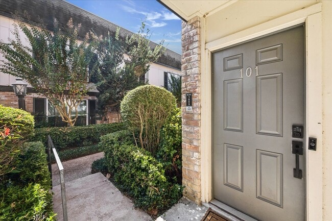 Photo - 1809 Stoney Brook Dr Unidad 101