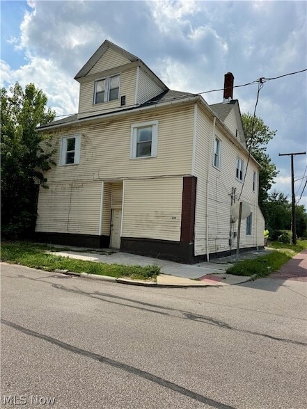 Building Photo - 3654 E 53rd St Unit 2