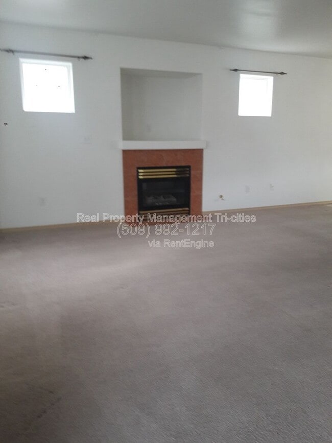 Photo - 2665 Dornoch Pl