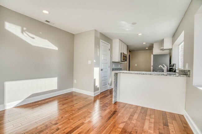 Photo - 1623 E Baltimore St Unidad Apt 2