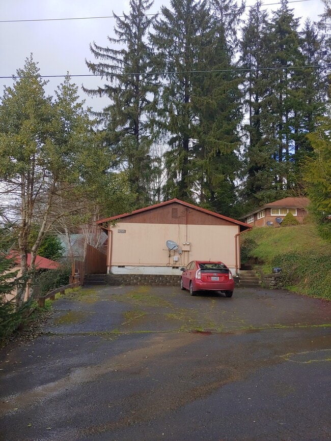 Building Photo - 1110 Hayes St Unit 2