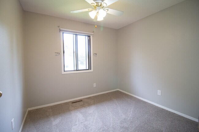 Photo - 1000 Lakota Ave