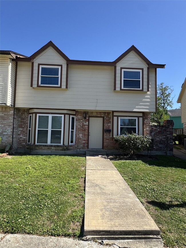 Building Photo - 3818 Willow Springs Ln