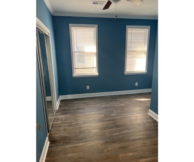 3010 Virginia Ave Unit BF AVAILABLE W/BATH $850 BF