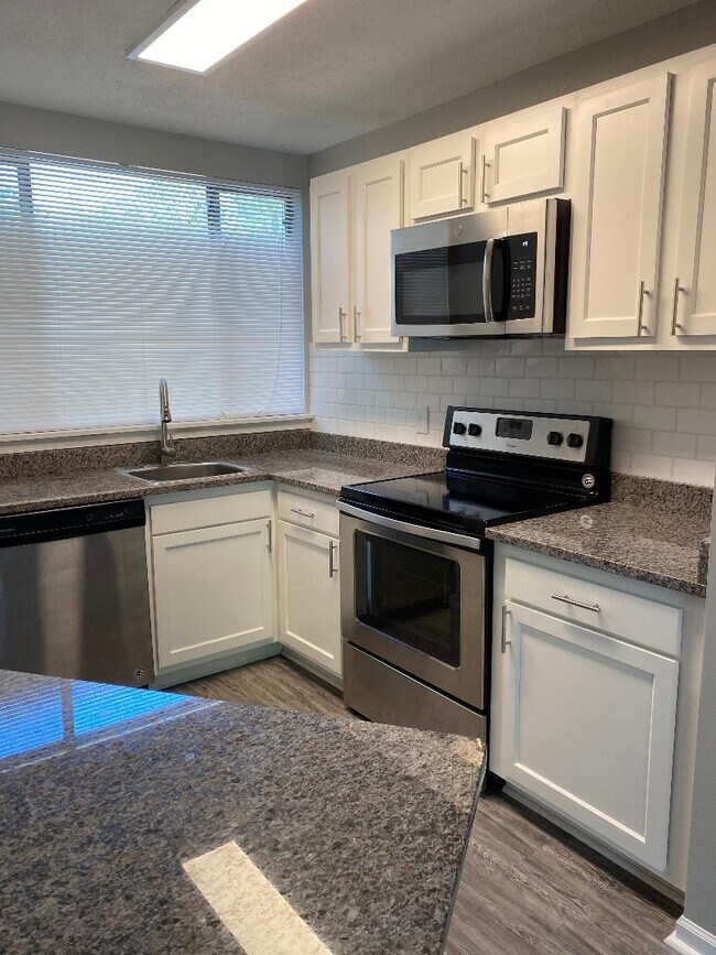 The Domain On Donahue Apartments Auburn, AL