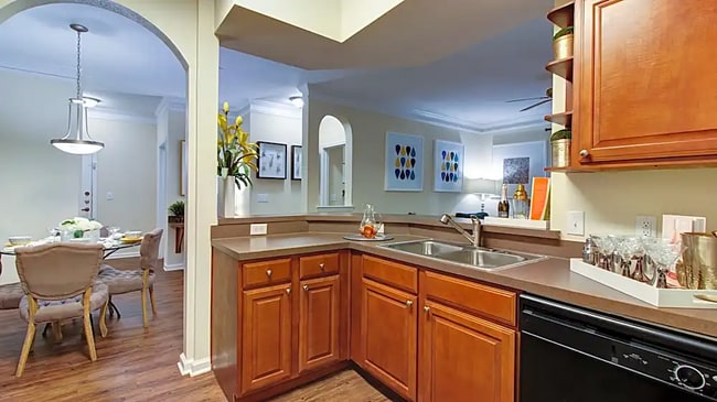 Photo - Warm, Welcoming, and Move-In Ready! Unidad AAW