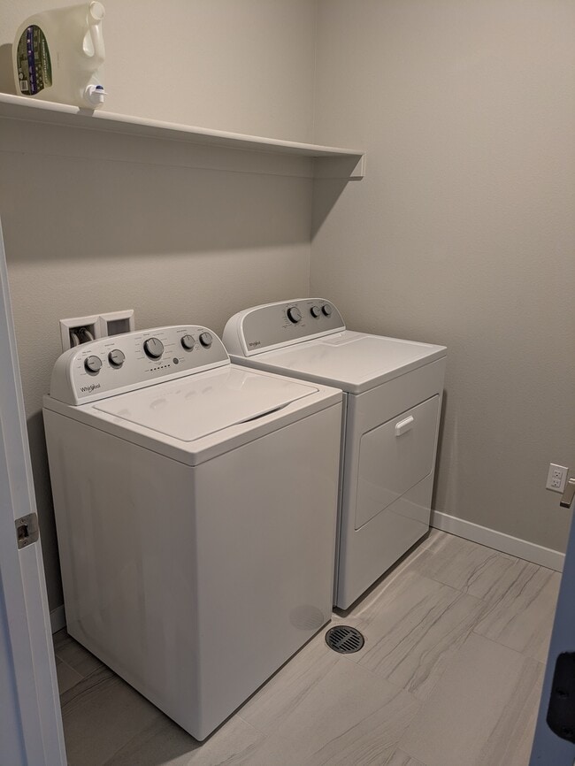 Photo - 9287 Twenty Mile Rd Unidad #204