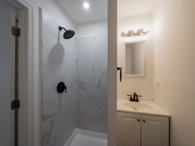 Photo - Folcroft Gardens Apartments