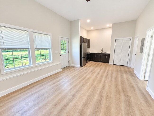 3360 Lafayette Rd