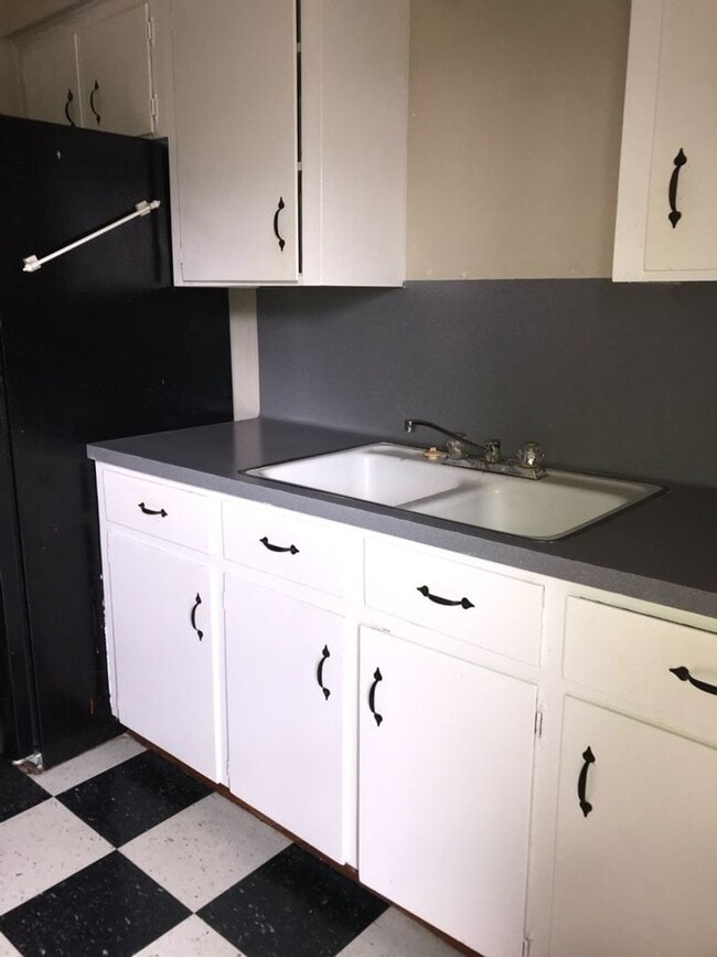 1216 4th St Unit 04