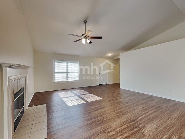 Photo - 7888 Edgewater Dr
