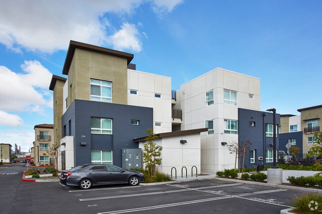 Photo - Camino & Vista Del Mar