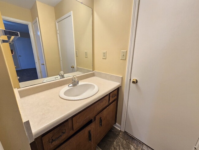 Photo - 351 Peabody Dr