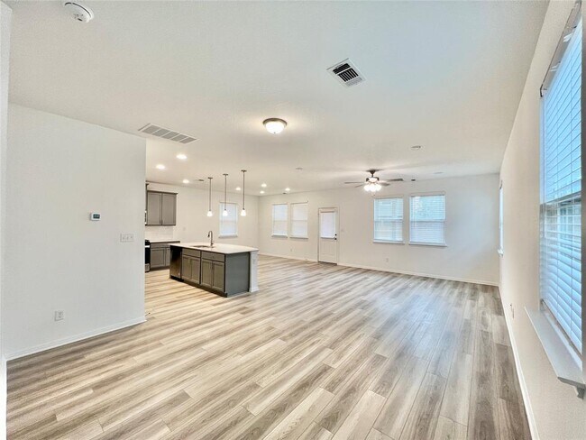 Photo - 3200 College Park Dr Unidad 131