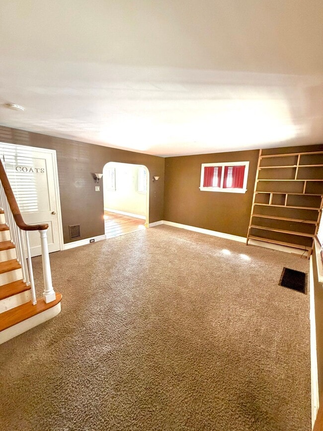 Photo - 738 E Madison St