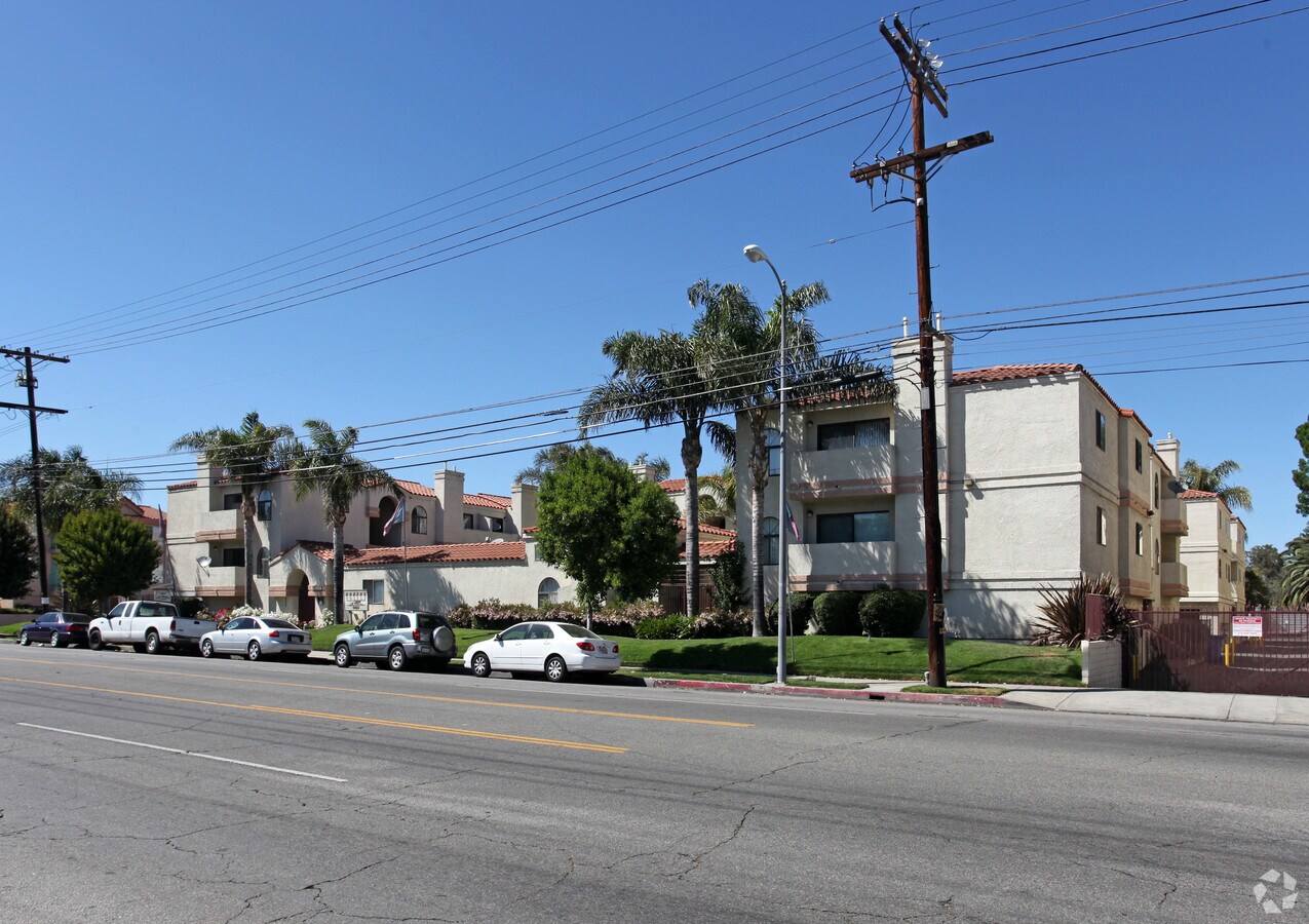 Las Palmas - Las Palmas Apartments