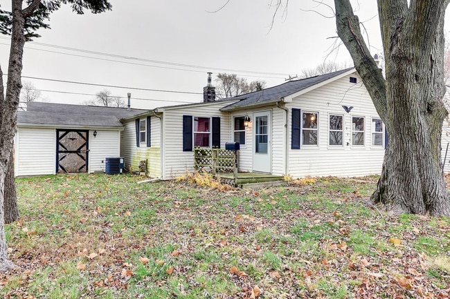 Photo - Spacious Family Home Near Schools and Parks in Rock Falls