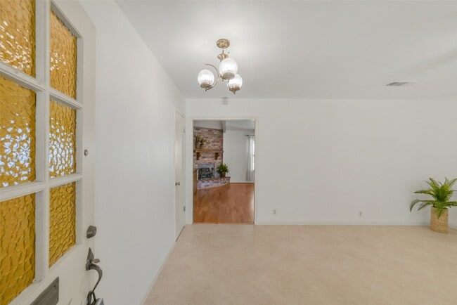 Photo - 8415 Braesdale Ln