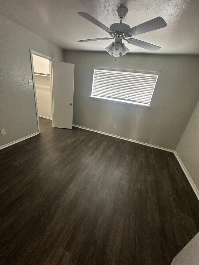 838 Oak St Unidad 2