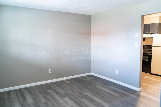 Building Photo - 4834 Scheel Rd Unit 217