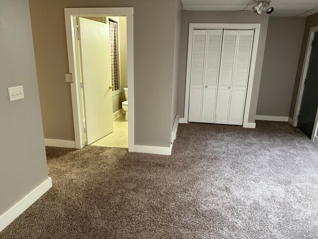 Photo - 120 N Meridian St Unit 2